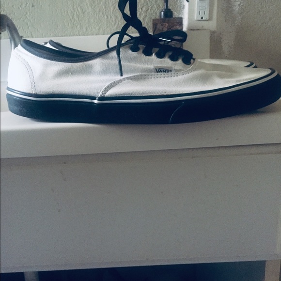 Customized authentic vans - Picture 2 of 2